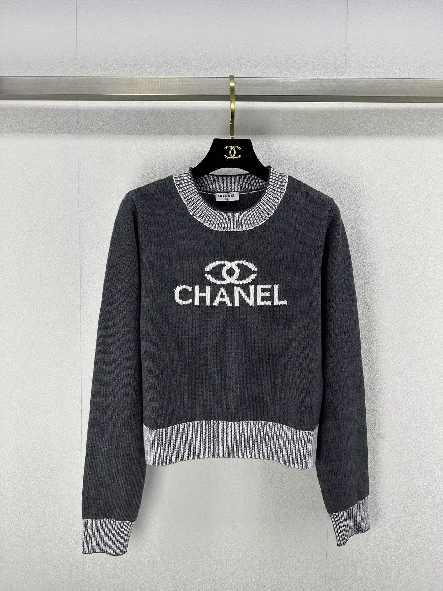 chanel sweaters manches longues pour femme s_127a371